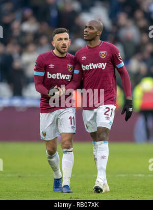 Londres, Royaume-Uni. 5e jan 2019. Robert Snodgrass (11) & Angelo OGBONNA de West Ham United lors de la FA Cup 3e match entre West Ham United et Birmingham City au London, Royaume-Uni, Angleterre le 5 janvier 2019. Photo par Andy Rowland. . (Photographie peut uniquement être utilisé pour les journaux et/ou magazines fins éditoriales. www.football-dataco.com) Crédit : Andrew Rowland/Alamy Live News Banque D'Images