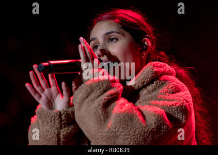 Santa Clara, Californie, États-Unis. 4 janvier, 2019. Janvier 04, 2019 - San Jose, Californie, États-Unis - Alessia Cara fonctionne à l'AT&T de lecture en séries Live !, avant le match de football du championnat national match entre le Clemson Tigers et de l'Alabama Crimson Tide chez Levi's Stadium, Santa Clara, Californie. Crédit : Adam Lacy/ZUMA/Alamy Fil Live News Banque D'Images