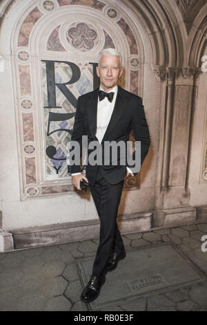 Anderson Cooper assiste à la Ralph Lauren 50e anniversaire au cours de la Fashion Week de New York chez Bethesda Terrace le 7 septembre 2018 à New York. Sep 7, 2018. Wonwoo Crédit : Lee/ZUMA/Alamy Fil Live News Banque D'Images