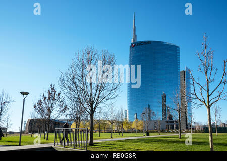 La tour d'Unicredit conçu par l'architecte César Pelli, dans le quartier Isola à Milan, Italie Banque D'Images