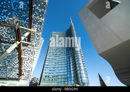 La tour d'Unicredit conçu par l'architecte César Pelli, dans le quartier Isola à Milan, Italie Banque D'Images