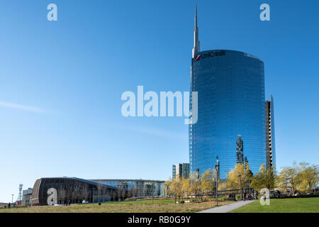 La tour d'Unicredit conçu par l'architecte César Pelli, dans le quartier Isola à Milan, Italie Banque D'Images