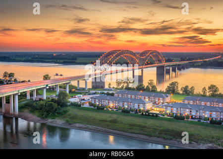 Memphis, Tennessee, USA au Pont Hernando de Soto. Banque D'Images