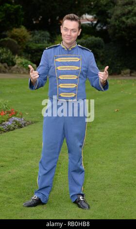 Stephen Mulhern et le Cast assister à un Photocall pour le lancement de la Pantomime 'Cinderella.'Stephen joue le personnage.Boutons tenue à l'établissement Fairfield Halls.Croydon Surrey..uk.Aujourd'.24/09/15  <P > Photo : Stephen Mulhern  <B >ref : 240915 SPL1130532  </B > <br/ > Photo par : Steve Finn/Splashnews  <br/ >  </P > <P >  <B >Splash News et photos </B > <br/ > Los Angeles : 310-821-2666 <br/ > New York : 212-619-2666 <br/ > Londres : 870-934-2666 <br/ > photodesk@splashnews.com <br/ >  </P > Où : Croydon, Royaume-Uni Quand : 24 Sep 2015 Crédit : Steve Finn/WENN Banque D'Images