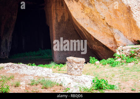 Grotte calcaire Grotta dei Cordari - Syracuse, Sicile, Italie Banque D'Images