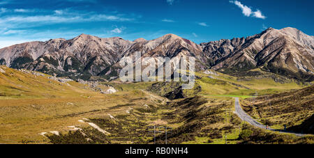 Montagne dans le col d'Arthur, Nouvelle-Zélande Banque D'Images