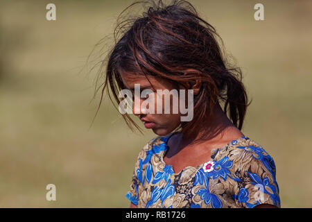 Jeune fille au Refuge d'oiseaux de Thol, Gujarat Banque D'Images