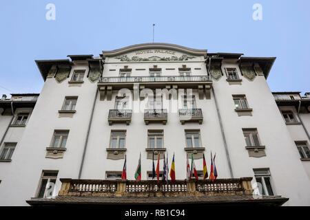 SINAIA, Roumanie - le 7 novembre 2018. Hôtel Palace à Sinaia, La Vallée de Prahova, Roumanie. Banque D'Images