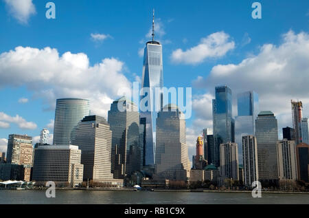 Le centre-ville de New York de la Hudson River New York City Manhattan NEW YORK Long Island New York State USA États-Unis d'Amérique Banque D'Images