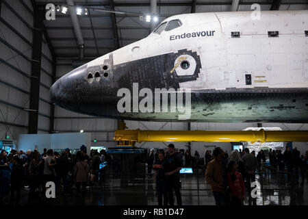 Le California Science Center, (Californie), accueil de ScienCenter la navette spatiale Endeavour en Samuel Oschin Pavilion, Exposition Park, Los Un Banque D'Images