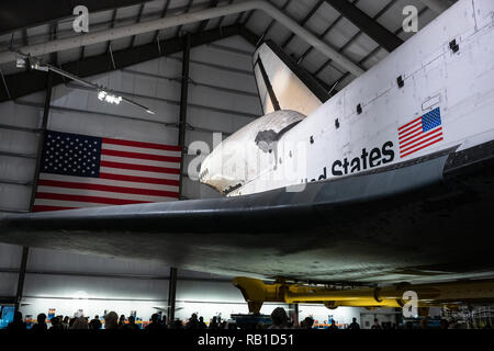 Le California Science Center, (Californie), accueil de ScienCenter la navette spatiale Endeavour en Samuel Oschin Pavilion, Exposition Park, Los Un Banque D'Images