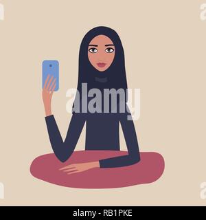 Belle femme musulmane portant le hijab holding mobile phone dans sa main Prendre photo Faire selfies Illustration de Vecteur