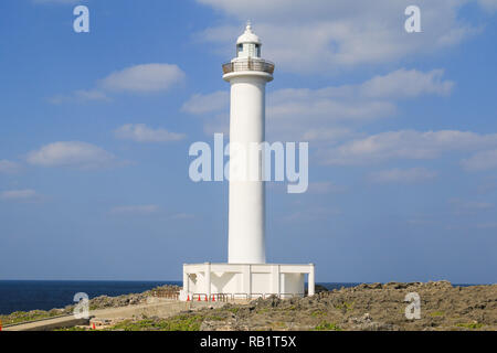 Phare de Cap Zanpa, village de Yomitan, Okinawam au Japon Banque D'Images