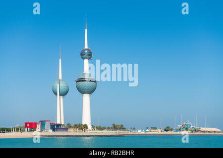 Avis de Kuwait Towers dans la ville de Koweït, Koweït Banque D'Images