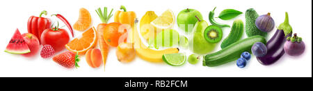 Fruits isolés dans une ligne. A arc-en-ciel de fruits et légumes frais isolé sur fond blanc avec clipping path Banque D'Images