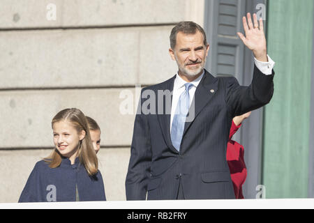 Le roi Felipe, Letizia, Leonor Queen Princess, Princess Sofia, le Roi Juan Carlos et la Reine Sofia au cours de l'acte de commémoration du 40e anniversaire de la constitution espagnole à Madrid. Comprend : Le roi Felipe VI La Princesse Leonor, Princess Sofia où : Madrid, Espagne Quand : 06 Déc 2018 Crédit : Oscar Gonzalez/WENN.com Banque D'Images