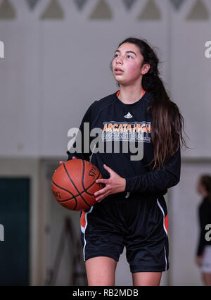 Action de basket-ball avec Arcata vs. Corning High School à Red Bluff, en Californie. Banque D'Images