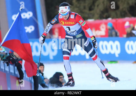 Vallée de Fiemme, Italie. 6 janvier 2019. Coupe du Monde de ski FIS, Mesdames montée finale ; Heidi Weng (NI) en action : Action Crédit Plus Sport Images/Alamy Live News Crédit : Action Plus de Sports/Alamy Live News Banque D'Images