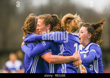 Solihull, Royaume-Uni. 6 janvier, 2019. Birmingham City célébrer un but par Kerys Harrop mettre les Blues 1-0 de l'avant contre la lecture des femmes. Les femmes de la BCFC a gagné 2-1. Peter Lopeman/Alamy Live News Banque D'Images