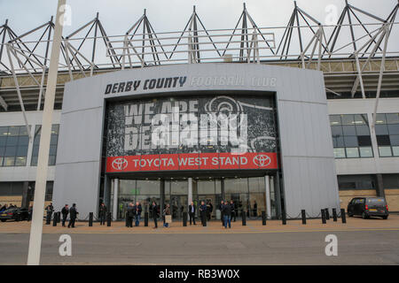 5 janvier 2019, Pride Park, Derby, England ; l'unis en FA Cup, 3ème tour, Derby County vs Southampton ; Credit : Craig Milner/News Images images Ligue de football anglais sont soumis à licence DataCo Banque D'Images