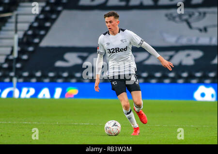 5 janvier 2019, Pride Park, Derby, England ; l'unis en FA Cup, 3ème tour, Derby County vs Southampton ; Max Oiseau (41) de Derby County avec la balle Crédit : Craig Milner/News Images images Ligue de football anglais sont soumis à licence DataCo Banque D'Images