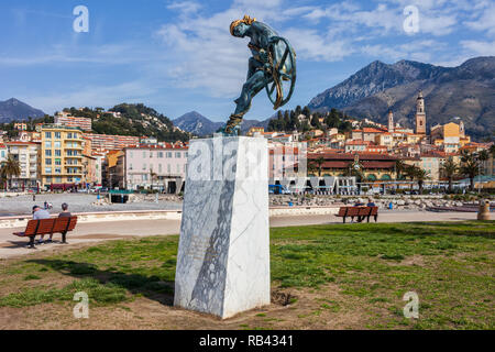 Ville de Menton en France, sculpture d'Ulysse d'Anna Chromy, Côte d'Azur, Provence Alpes Maritimes Cote d'Azur Banque D'Images