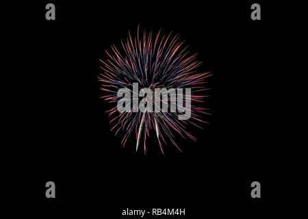 D'artifice colorés de différentes couleurs sur fond noir Banque D'Images