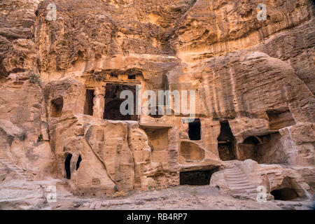 Dans Höhlen Siq el barid Little Petra, Petra, Bosnien und her ..., Asien | caves à Little Petra Siq Al Barid, Petra, Jordanie, Asie Banque D'Images