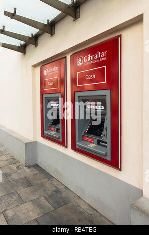 Gibraltar International Bank, distributeur automatique, distributeur de Gibraltar, territoire britannique d'outre-mer, au Royaume-Uni. Banque D'Images