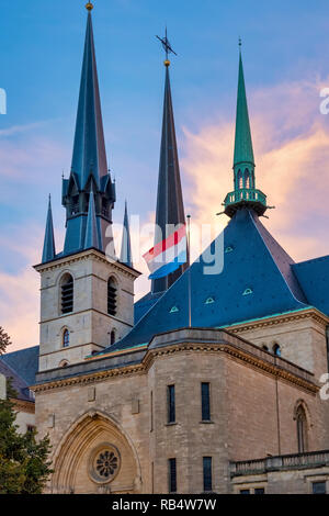 Façade de la cathédrale de Notre-Dame, Luxembourg, Luxembourg-ville Banque D'Images