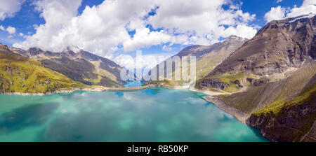 Kaprun, Autriche - septembre 6, 2018. Donnant sur le réservoir de haute montagne Stausee Mooserboden à Kaprun. Banque D'Images