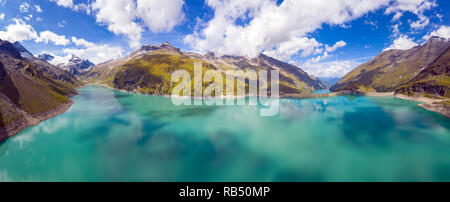 Kaprun, Autriche - septembre 6, 2018. Donnant sur le réservoir de haute montagne Stausee Mooserboden à Kaprun. Banque D'Images