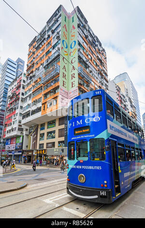 Tramway sur Johnston Road, Wan Chai, Hong Kong Banque D'Images