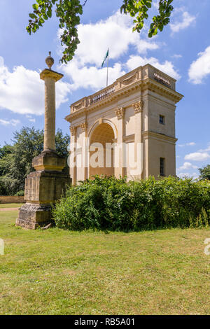 Le Corinthian Arch sur la voie d'origine à Stowe House, dans le Buckinghamshire UK Banque D'Images