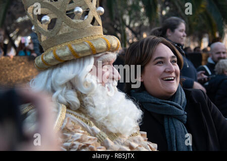 Barcelone 2019 día de reyes avis ada colau los recibe en El Puerto de Barcelona Banque D'Images