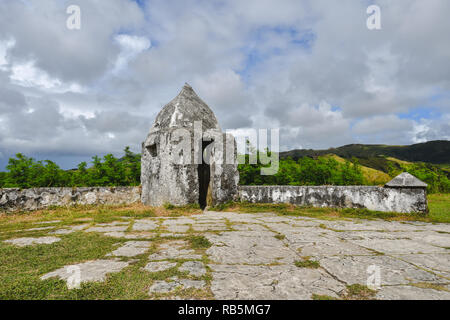 Fort Nuestra Señora de la Soledad fortification près de la plage à piti, Guam, île du territoire des États-Unis.