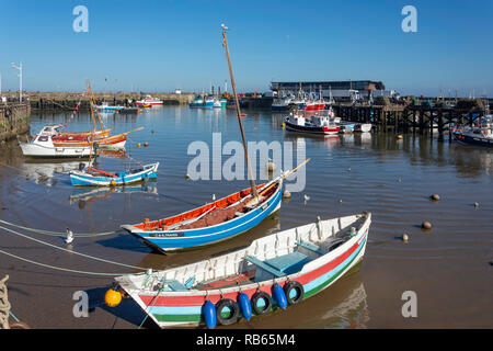 Voiliers traditionnels en bois à Bridlington Harbour, Bridlington, East Riding of Yorkshire, Angleterre, Royaume-Uni Banque D'Images