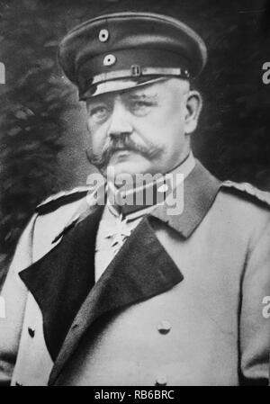 Paul von Hindenburg, le général Paul Ludwig Hans Anton von Beneckendorff und von Hindenburg (Paul von Hindenburg) (1847 - 1934), était un Generalfeldmarschall (maréchal) et homme d'État qui a commandé l'armée allemande pendant la seconde moitié de la Première Guerre mondiale Banque D'Images