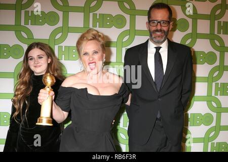 Los Angeles, CA. 6 janvier, 2019. Jane HARLOW, Patricia Arquette, Eric White aux arrivées de HBO Golden Globes After Party, Circa 55 Restaurant au Beverly Hilton, Los Angeles, CA 6 janvier 2019. Credit : Priscilla Grant/Everett Collection/Alamy Live News Banque D'Images