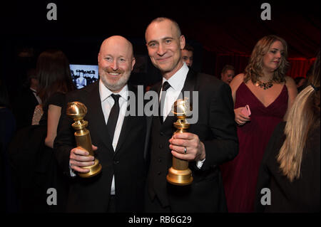 Los Angeles, USA. 06 Jan, 2019. Pour meilleure série télévisée - drame, le Golden Globe est attribué à 'Les Américains' (FX Networks). Joe Weisberg et Joel domaines posent avec l'attribution dans les coulisses du 76e Golden Globe Awards au Beverly Hilton de Los Angeles, CA le dimanche, Janvier 6, 2019. Credit : PictureLux Le Hollywood/Archive/Alamy Live News Banque D'Images