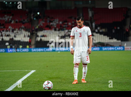 Abu Dhabi, Emirats Arabes Unis. 7 janvier 2019, Al Jazeera Mohammed bin Zayed Stadium, Abu Dhabi, Émirats arabes unis ; football coupe d'Asie de l'AFC, l'Iran et le Yémen ; Ehsan Hajsafi d'Iran sur le point de prendre un coup franc clair pour le fort Crédit : Action Plus de Sports/Alamy Live News Banque D'Images