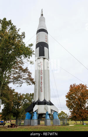 Fusée Saturn 1B sur l'affichage à une aire de repos le long de i =65 en Alabama. Banque D'Images
