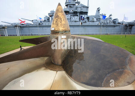 Hélice du cuirassé USS Alabama, datant de la Seconde Guerre mondiale 2. Banque D'Images