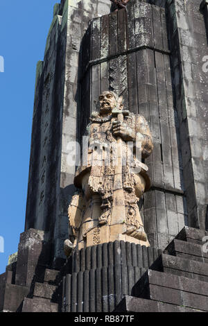 Miyazaki, Japon - 5 novembre, 2018 : Détail de la tour de la paix, Heiwadainoto, une des sculptures Banque D'Images