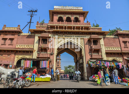 Jodhpur, Inde - Nov 6, 2017. Ghanta Ghar Market à Jodhpur (Inde). Jodhpur est la deuxième plus grande ville de l'État de Rajasthan. Banque D'Images