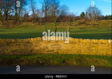 Une vue générale de Bellevue Golf Club, Uppermill, Greater Manchester le matin du 8 janvier 2019. Banque D'Images