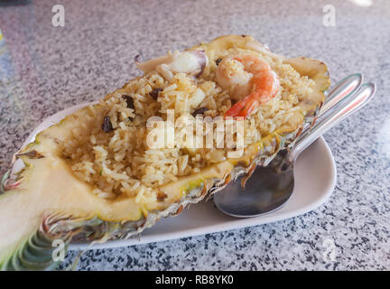 Riz frit d'ananas Banque D'Images