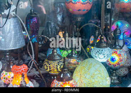 Lampes en verre coloré Banque D'Images