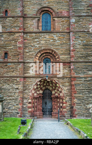 La Cathédrale St Magnus à Kirkwall, Orkney Isles, Ecosse, Royaume-Uni, Europe. Banque D'Images