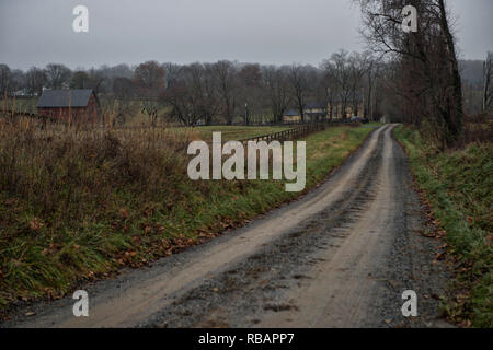 États-unis - 02 Déc., 2018 : une vue de la mauvaise chambre à l'ouest de la route près du village de l'unisson. (Photo par Douglas Graham/WLP) Banque D'Images